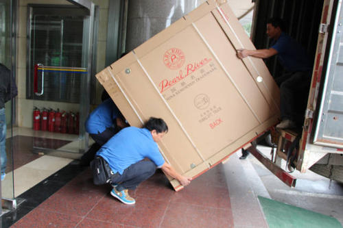 金安钢琴贵重工艺品无忧运